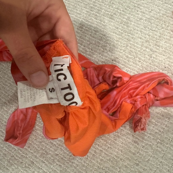 funky top - Picture 2 of 2